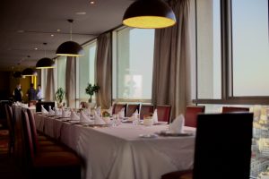 Photographe restaurant Casablanca réalisant une séance photo culinaire